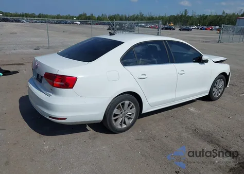 2015 Volkswagen Jetta 1.8T Se z USA, uszkodzony, nr VIN 3VWD17AJXFM327152